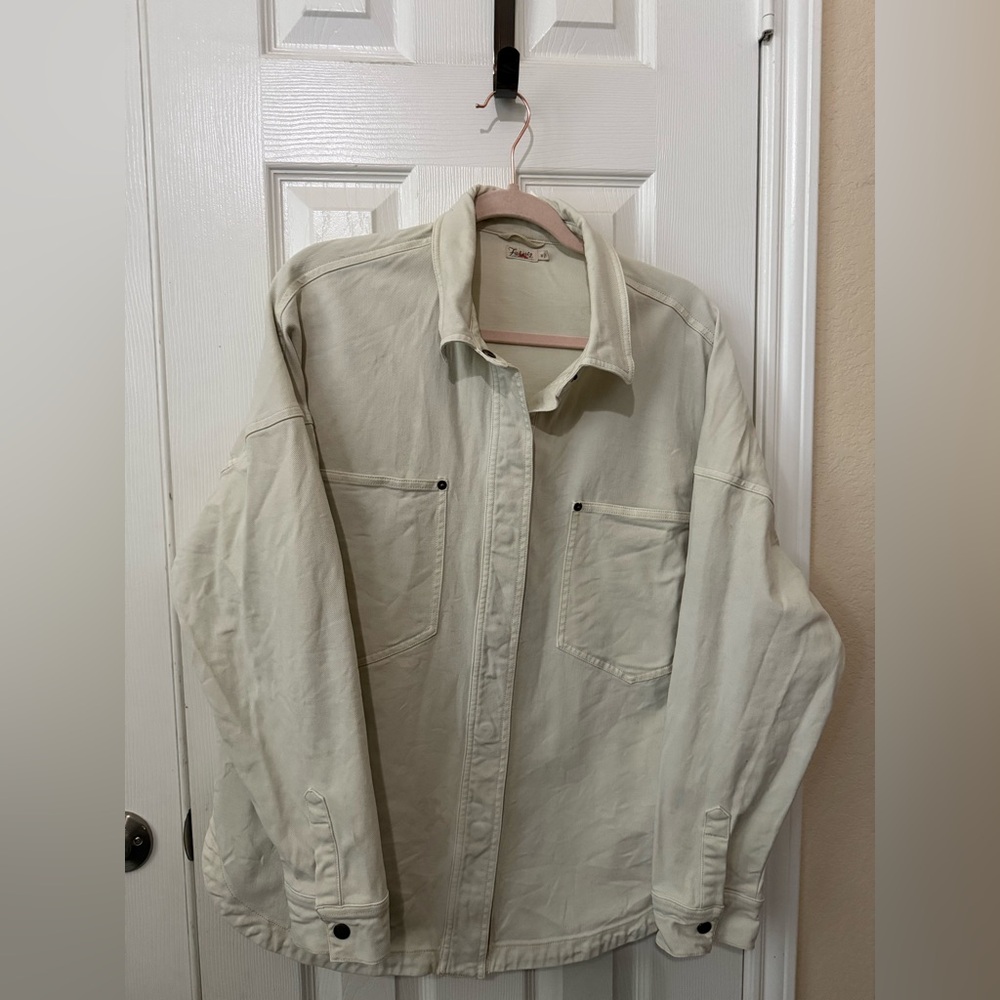 Faherty soft pale Yellow Oversized Denim Snap Front Shacket Size M
